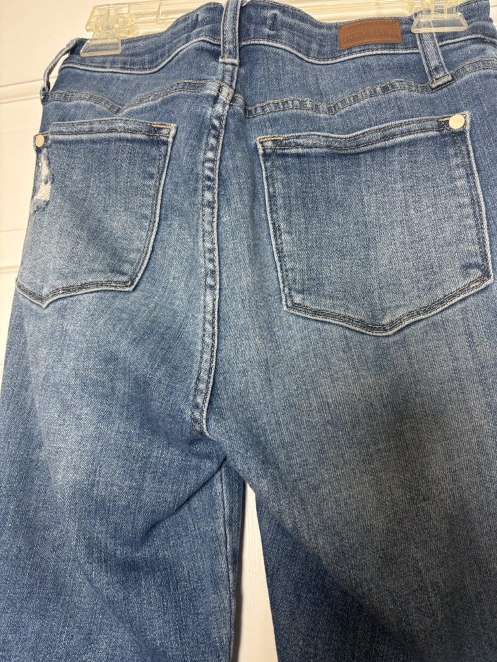Judy Blue Women's 5/27 Mid-Blue High-Rise Cropped Skinny Jeans Frayed Split Hem - Picture 5 of 8